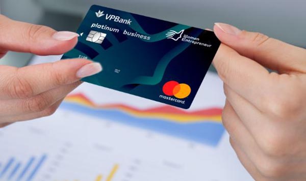 Điều kiện và thủ tục vay tiền qua thẻ tín dụng đơn giản
