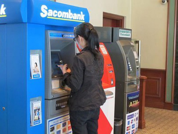 Cách chuyển tiền SacomBank tại cây ATM