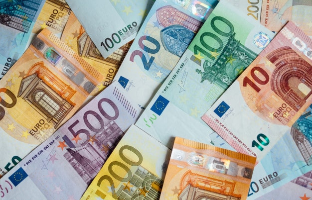 Tìm hiểu tỷ giá và lựa chọn ngân hàng để mua/bán đồng Euro được giá nhất