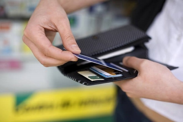 Vì sao thẻ ATM bị trầy xước, mất số, mất thông tin?